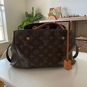 Louis Vuitton purse